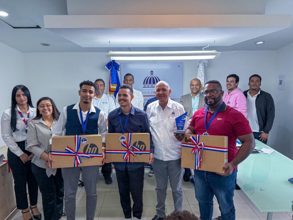 Centros Tecnológicos Comunitarios impulsan el talento emprendedor con el Desafío Emprendedor 2026.